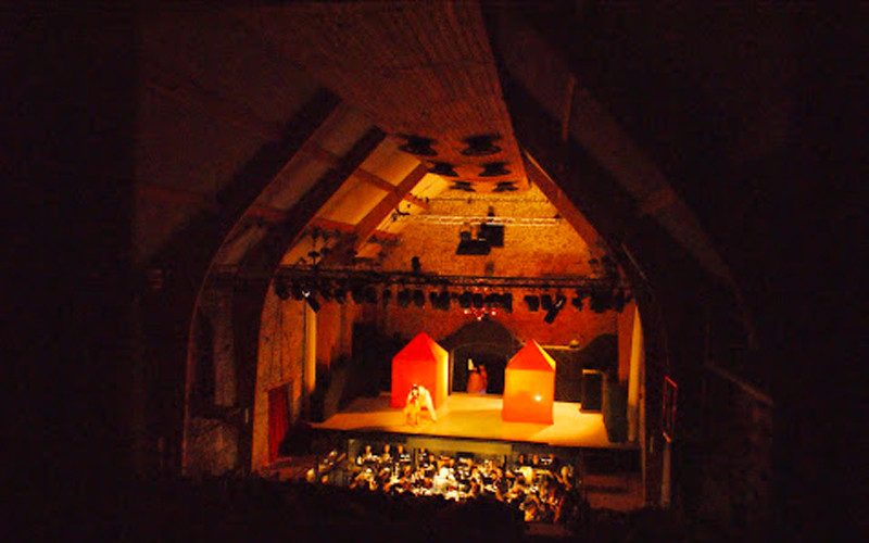Scénographie de L’Enlèvement au sérail, Festival de Sédières, Corrèze, 2011